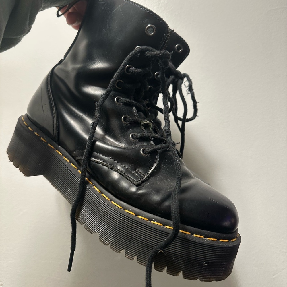 Dr. Martens Black Leather Combat Boots Jadon 8M 9L BROKEN IN .